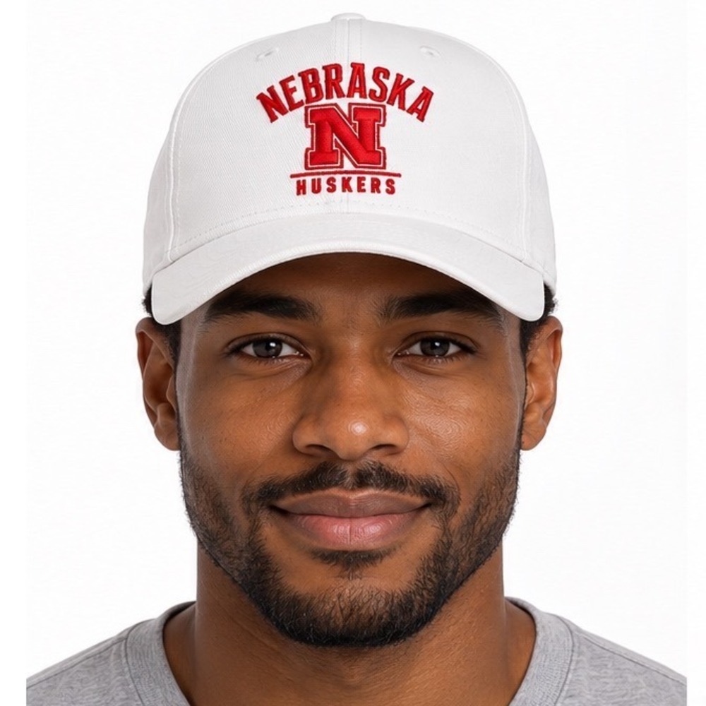 New Era 9SEVENTY Nebraska Huskers White Red Stretch Snapback Hat OSFM NWT 119-25